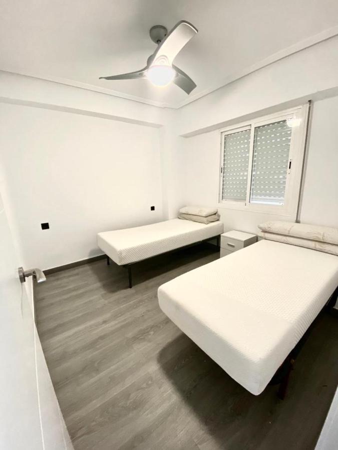 Апартаменти Apartamento En La Playa Els Terrers Бенікасім Екстер'єр фото