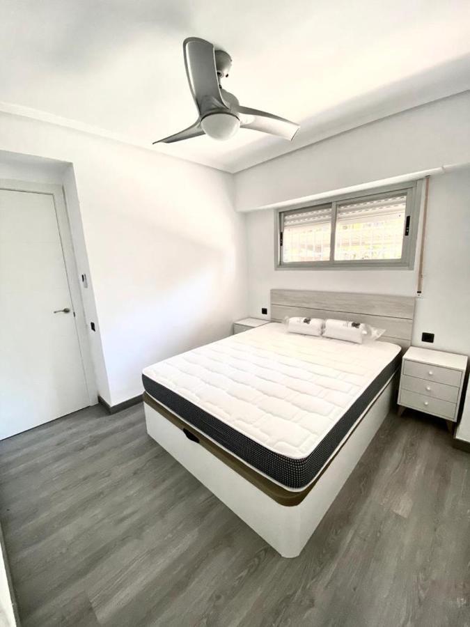 Апартаменти Apartamento En La Playa Els Terrers Бенікасім Екстер'єр фото